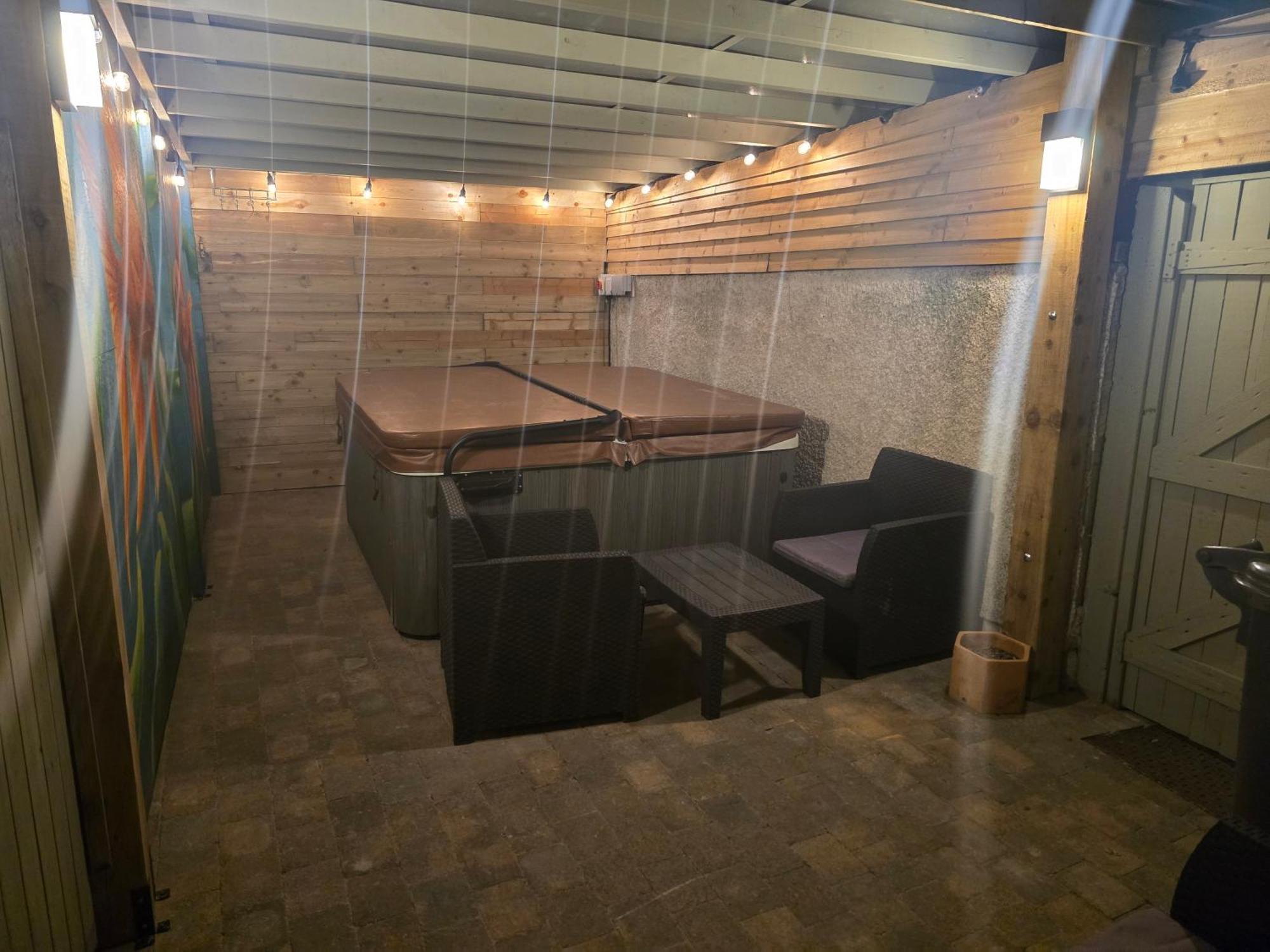 Eden Rose Cottage Hot-Tub Jacuzzi Morecambe-Bay Exterior photo